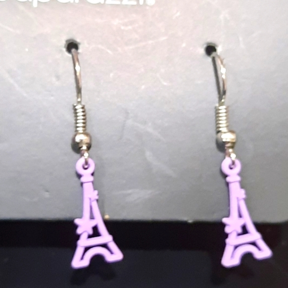 Paparazzi Earrings/ Eiffel Tower
